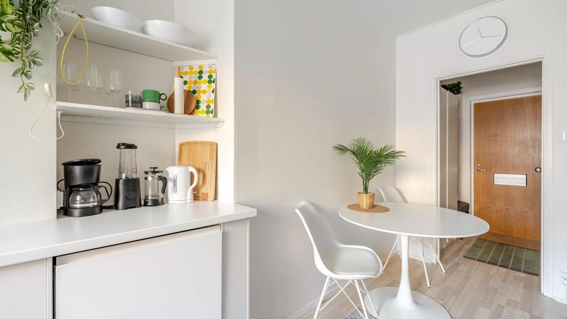 Apartment Your Helsinki Base - Chic & Well-Located - 24H Keybox Entry Finland
